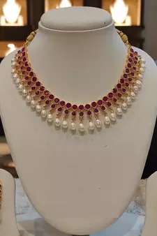 Multicolor pearl necklaces