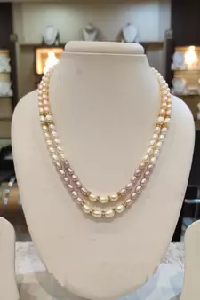 Multicolor pearl necklaces