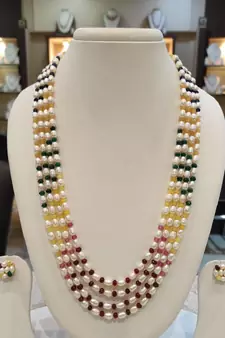 Multicolor pearl necklaces