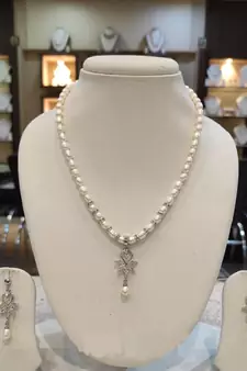 White pearl necklaces