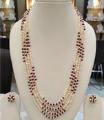 Multicolor pearl necklaces