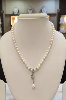 White pearl necklaces