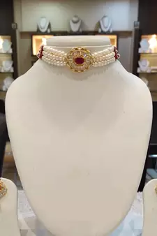 Multicolor pearl chokers