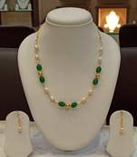Multicolor pearl necklaces