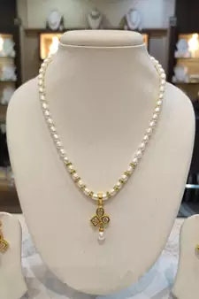 White pearl necklaces