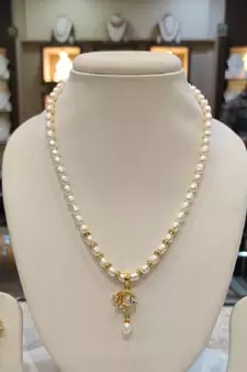 White pearl necklaces