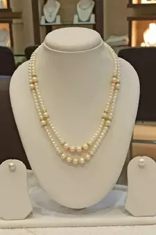 Multicolor pearl necklaces