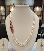 Multicolor pearl necklaces