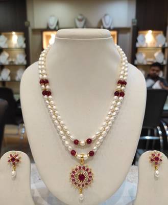 Multicolor pearl necklaces 1