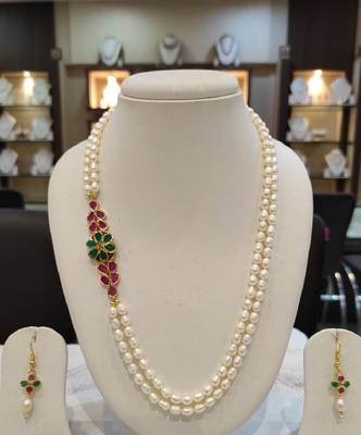 Multicolor pearl necklaces 1