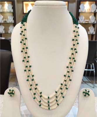 Multicolor pearl necklaces 1