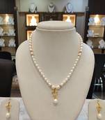 White pearl necklaces