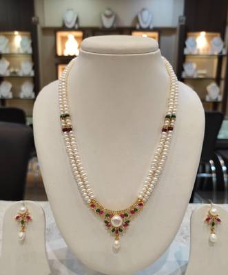 Multicolor pearl necklaces 1