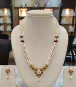 Multicolor pearl necklaces