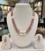 Multicolor pearl necklaces