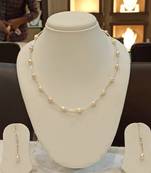 Multicolor pearl necklaces