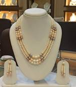 Multicolor pearl necklaces