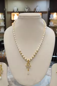 White pearl necklaces