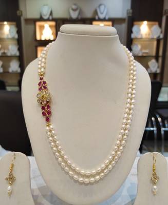 Multicolor pearl necklaces 1