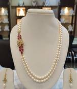 Multicolor pearl necklaces
