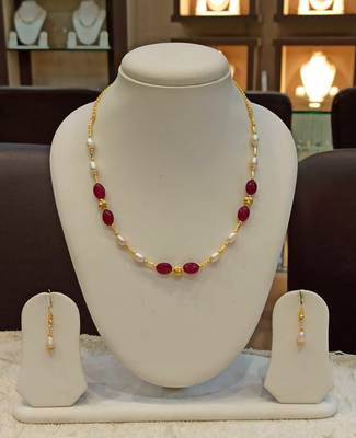 Multicolor pearl necklaces 1