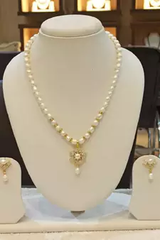 White pearl necklaces