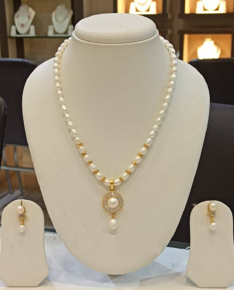 White pearl necklaces