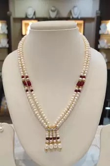 Multicolor pearl necklaces