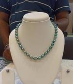 Blue pearl necklaces