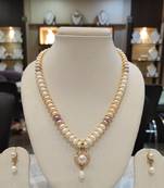 Multicolor pearl necklaces