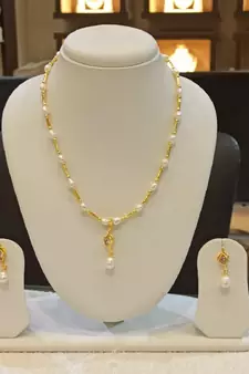 White pearl necklaces