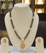 Multicolor pearl necklaces