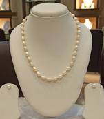 White pearl necklaces