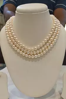 White pearl necklaces
