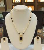 Multicolor pearl necklaces