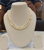 White mother of pearl necklaces