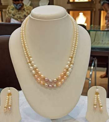 Multicolor pearl necklaces 1