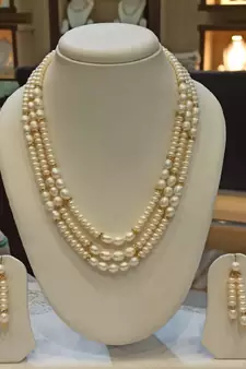 White pearl necklaces