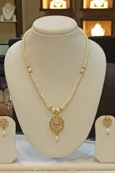 White pearl necklaces