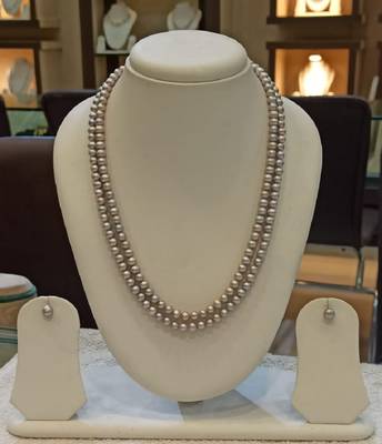 Grey pearl necklaces 1