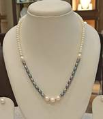 Multicolor pearl necklaces