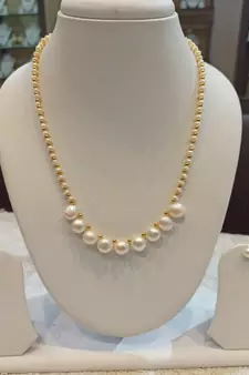 White pearl necklaces