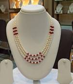 Multicolor pearl necklaces