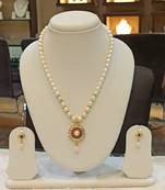 Multicolor pearl necklaces