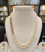 Multicolor pearl necklaces