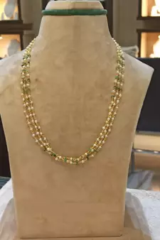 Multicolor necklaces
