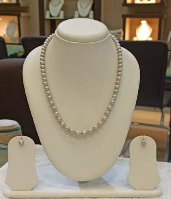 Grey pearl necklaces 1