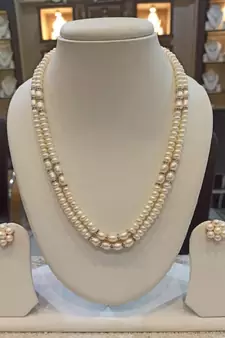 White pearl necklaces