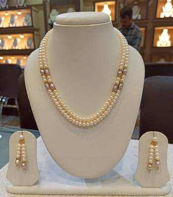 Multicolor pearl necklaces 1