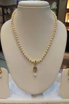 White pearl necklaces